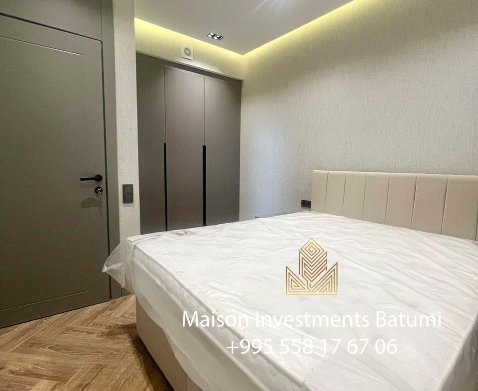 Three rooms apartment in Porta Tower