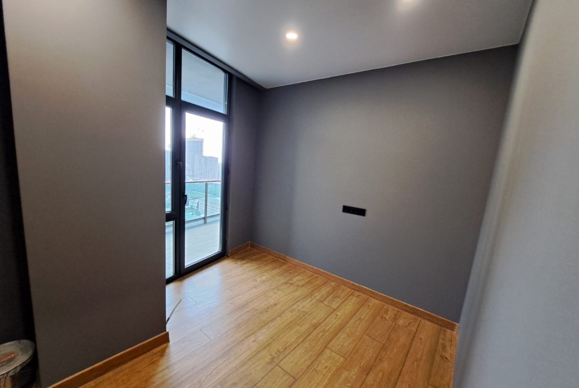 Big apartment for sale in Black Sea Towers