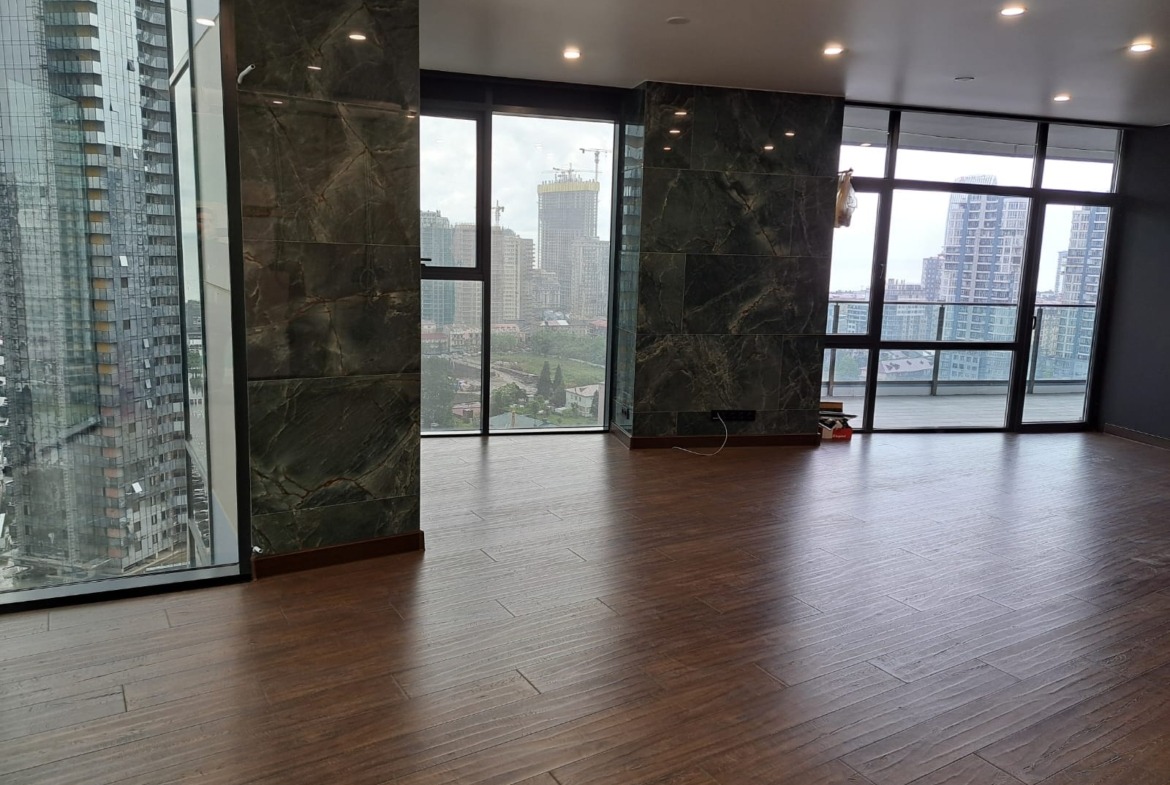 Big apartment for sale in Black Sea Towers
