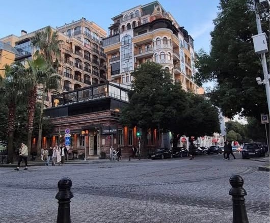 Big apartment for sale in the city center