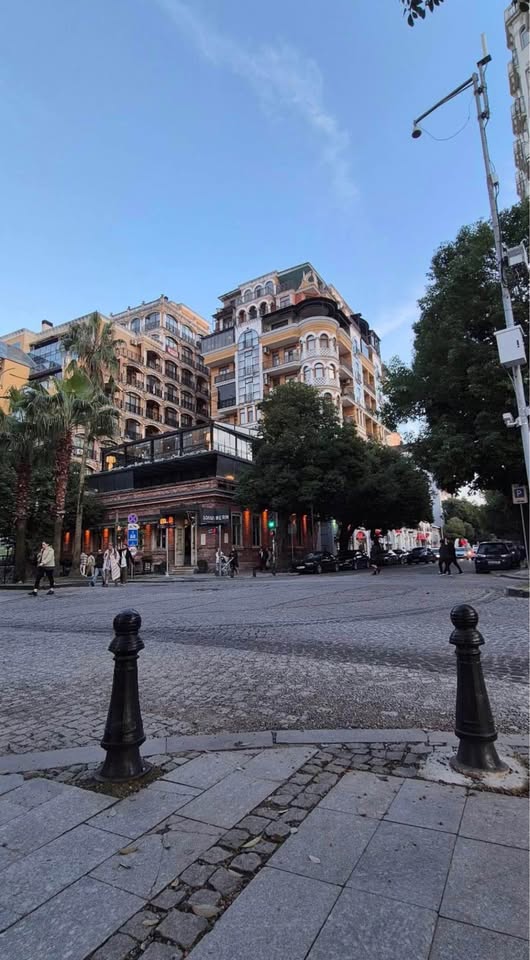 Big apartment for sale in the city center