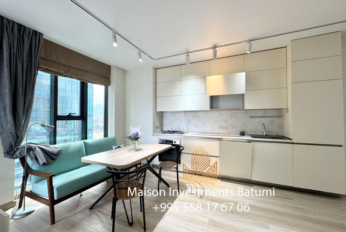 Three rooms apartment in Black Sea Towers