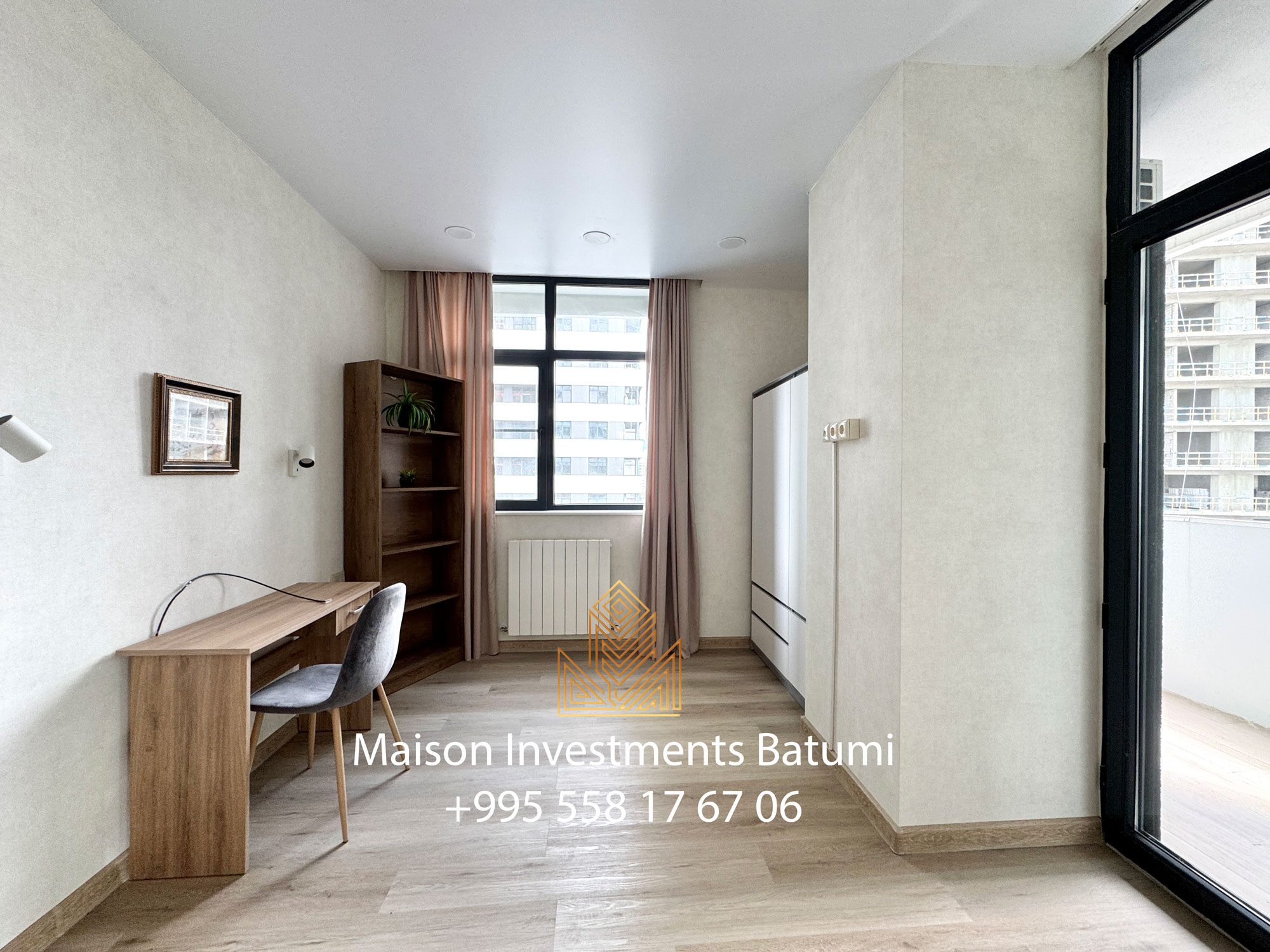 Three rooms apartment in Black Sea Towers