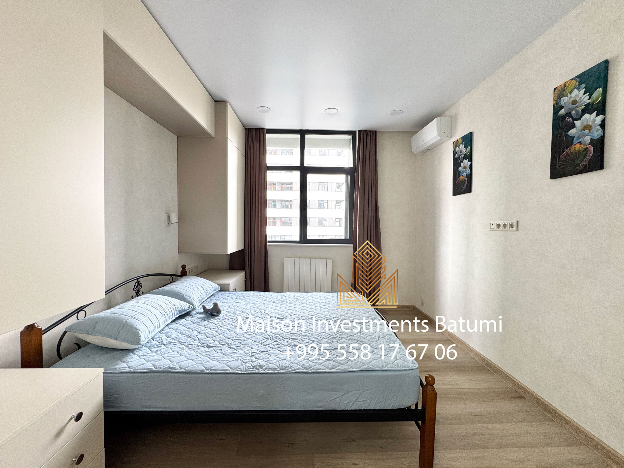 Three rooms apartment in Black Sea Towers
