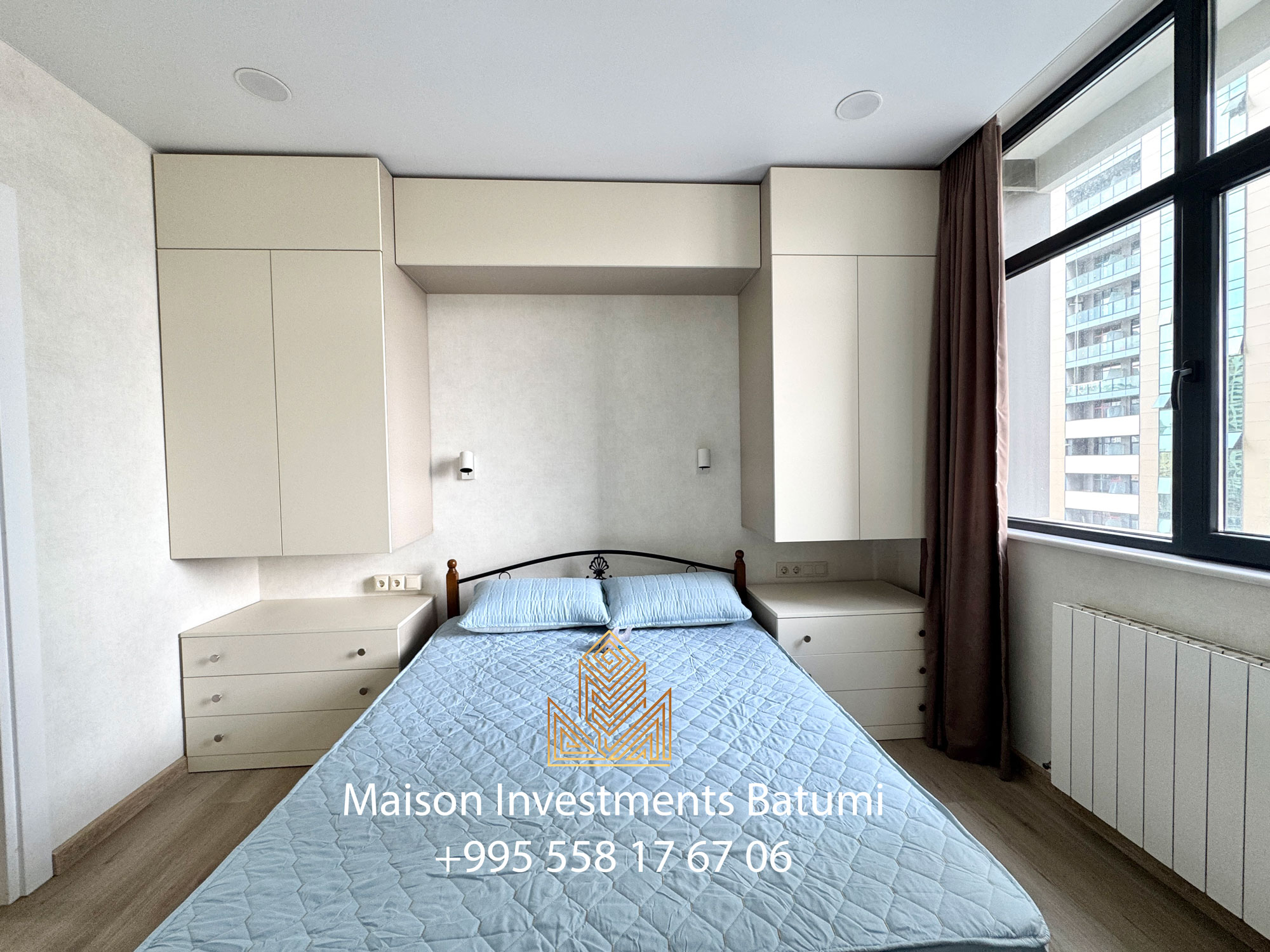 Three rooms apartment in Black Sea Towers