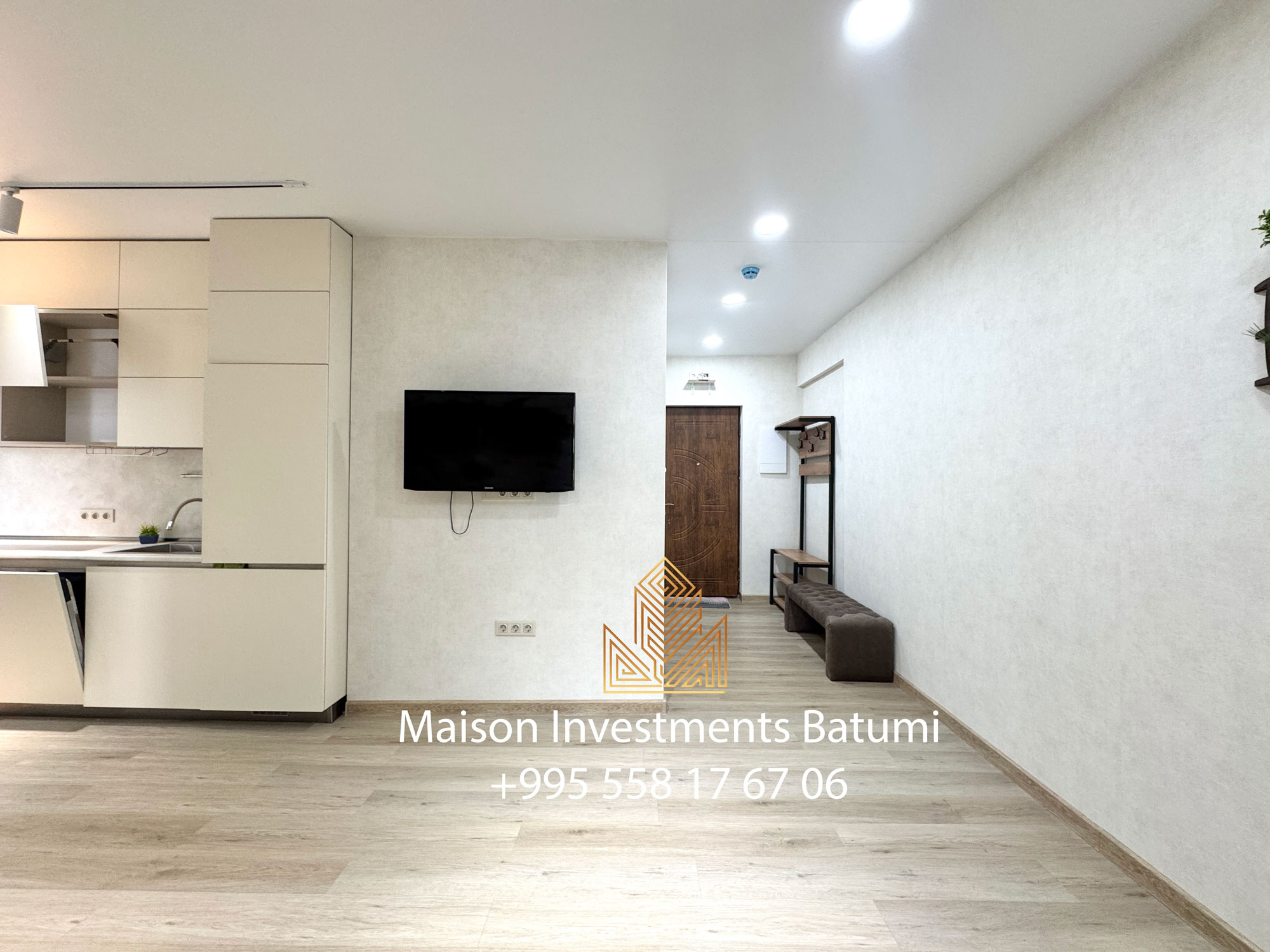 Three rooms apartment in Black Sea Towers