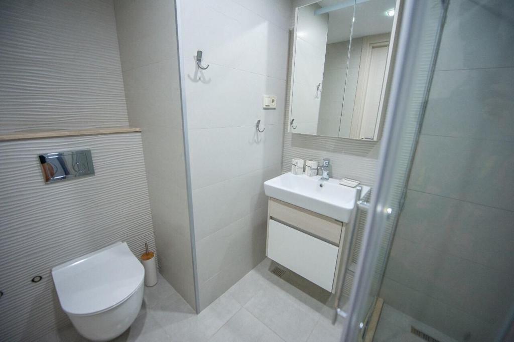 Big studio for sale in Alliance Palace