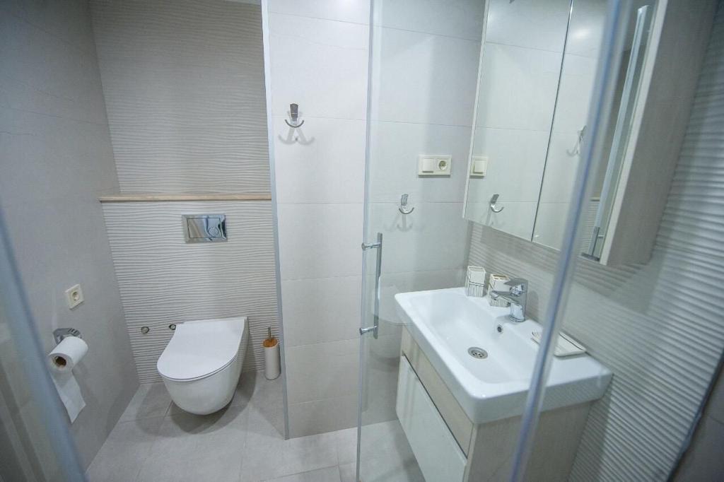Big studio for sale in Alliance Palace