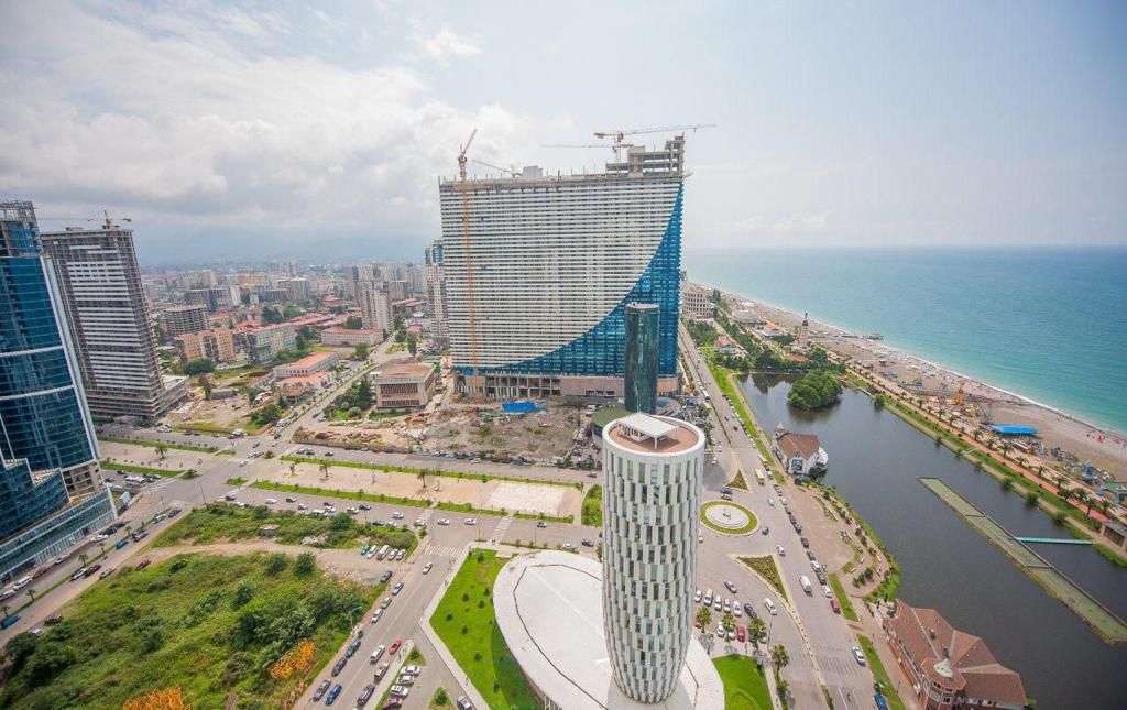 Big studio for sale in Alliance Palace
