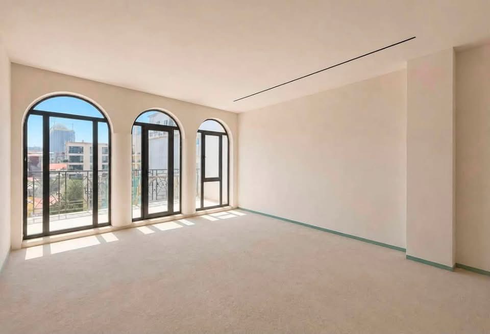 Big apartment for sale in the city center
