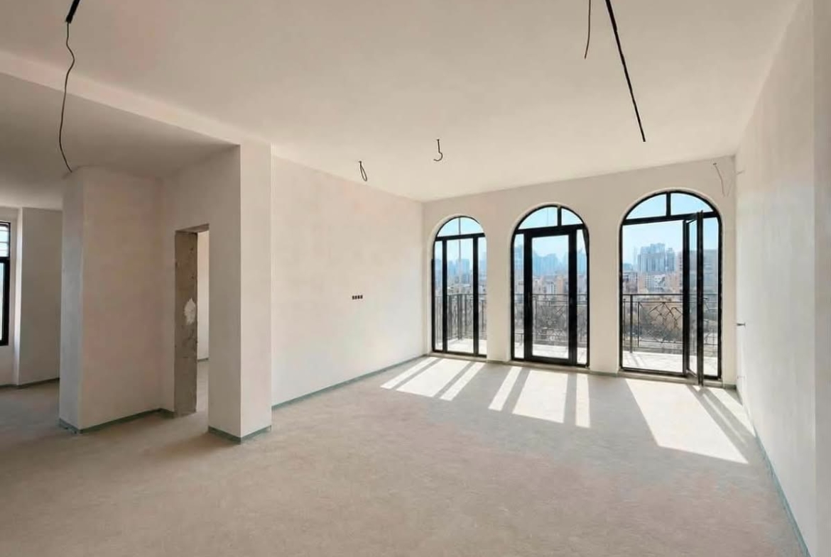 Big apartment for sale in the city center