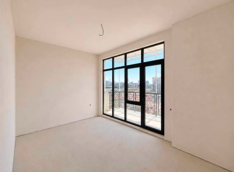 Big apartment for sale in the city center