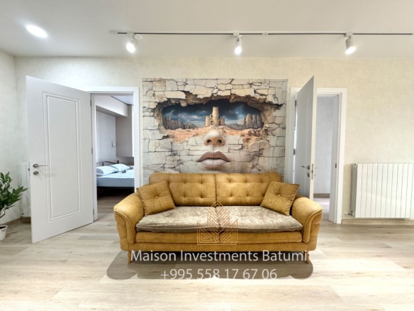 Three rooms apartment in Black Sea Towers