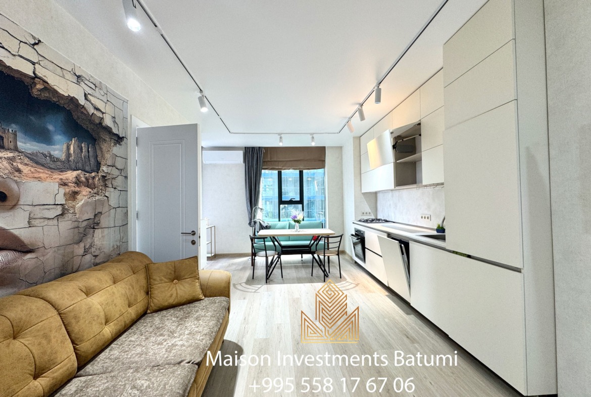 Three rooms apartment in Black Sea Towers
