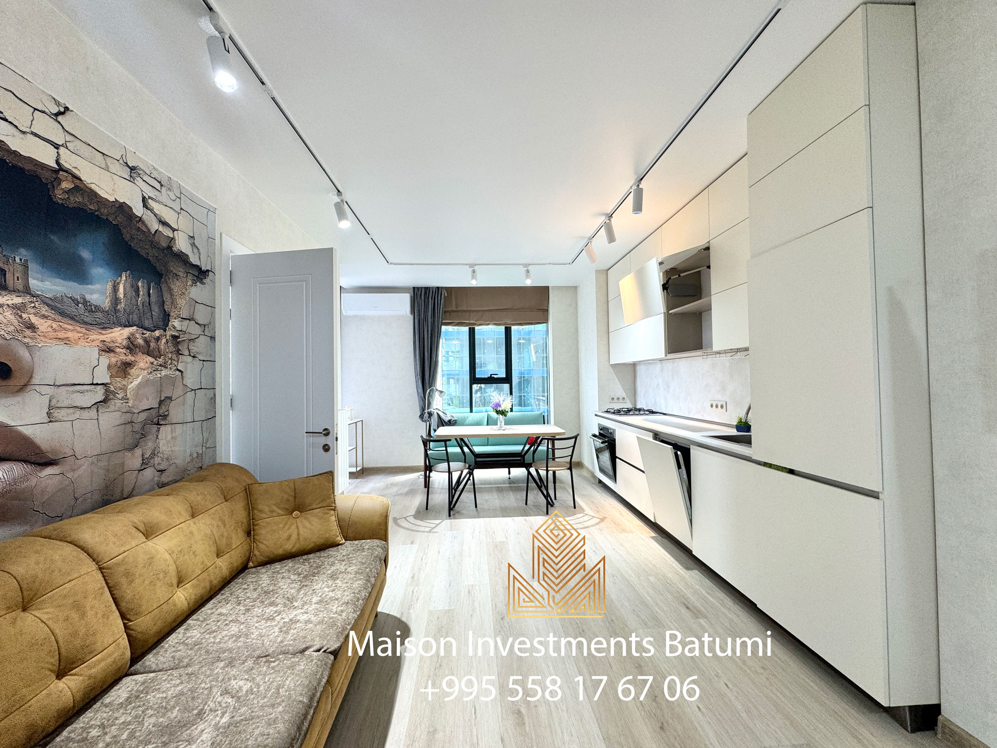 Three rooms apartment in Black Sea Towers