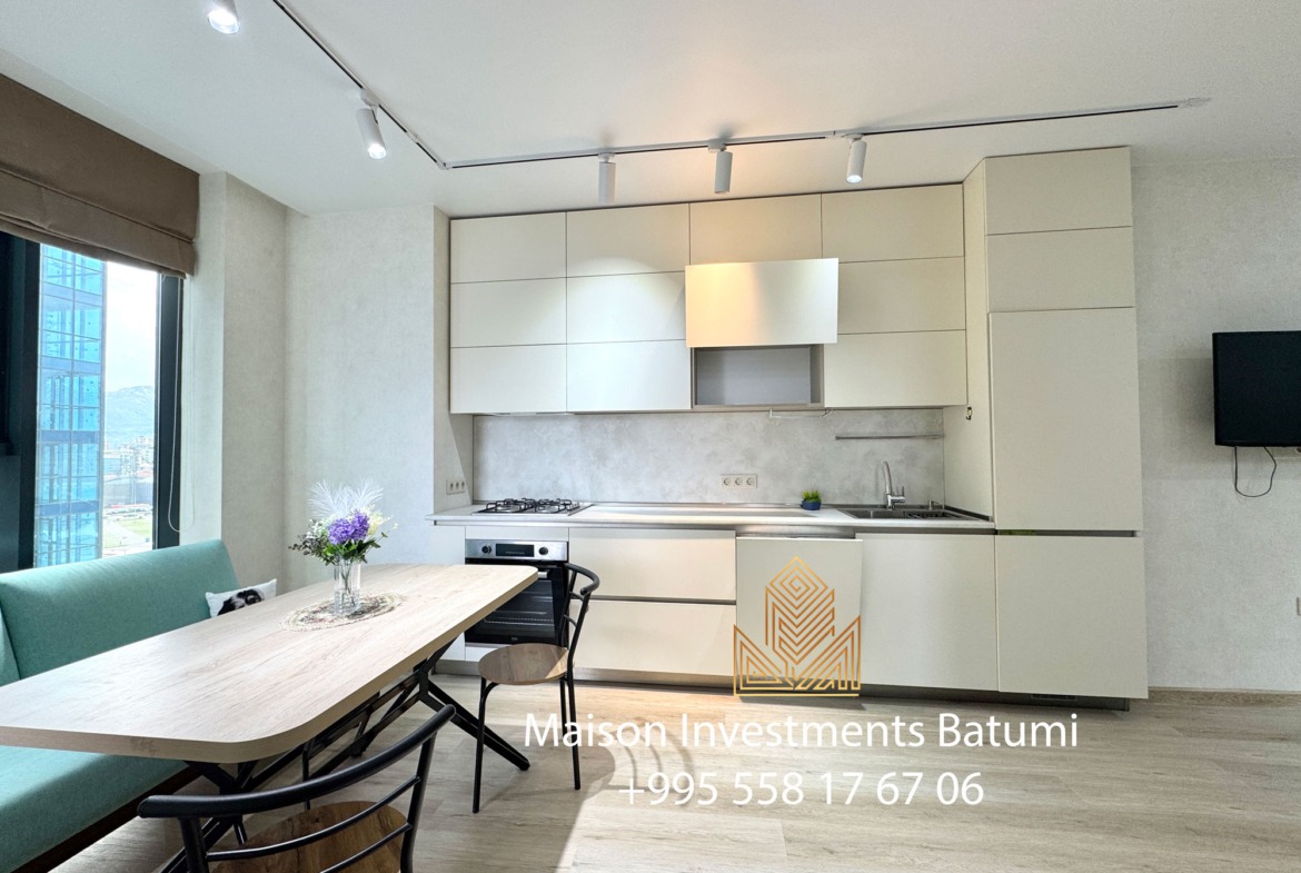 Three rooms apartment in Black Sea Towers