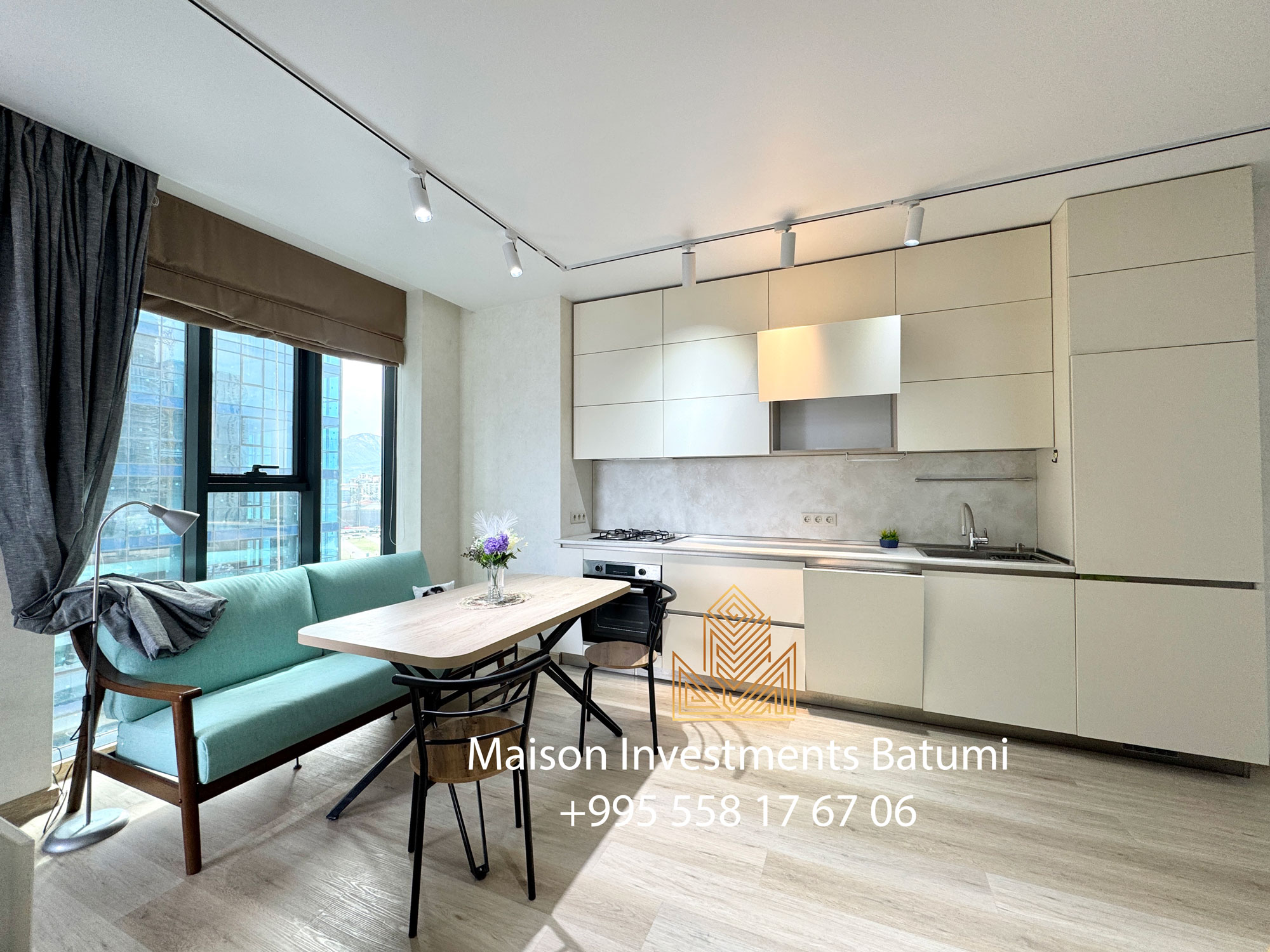 Three rooms apartment in Black Sea Towers