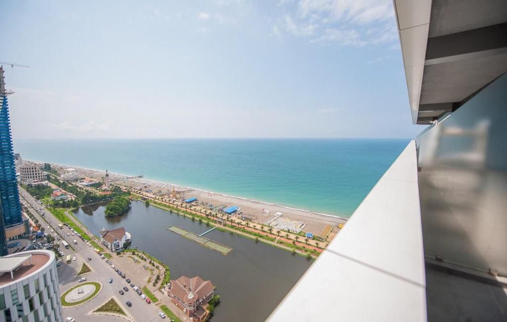 Big studio for sale in Alliance Palace