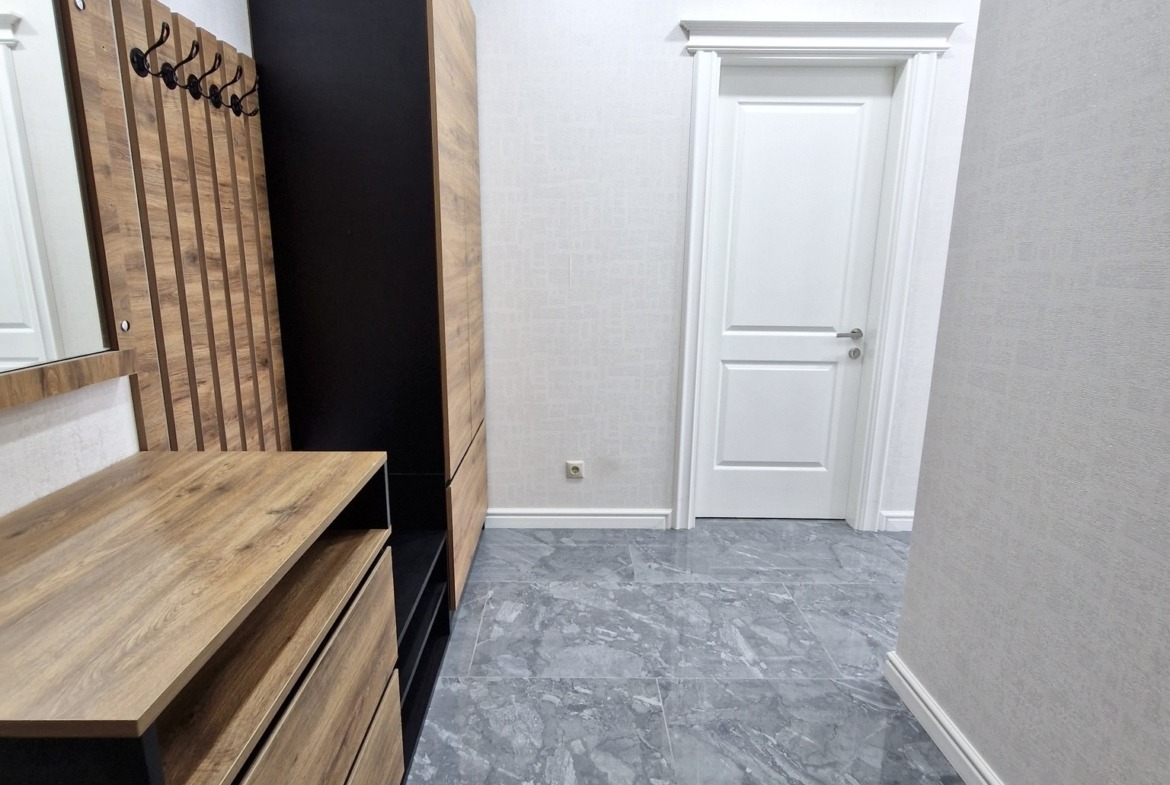 Three rooms apartment in Porta Tower