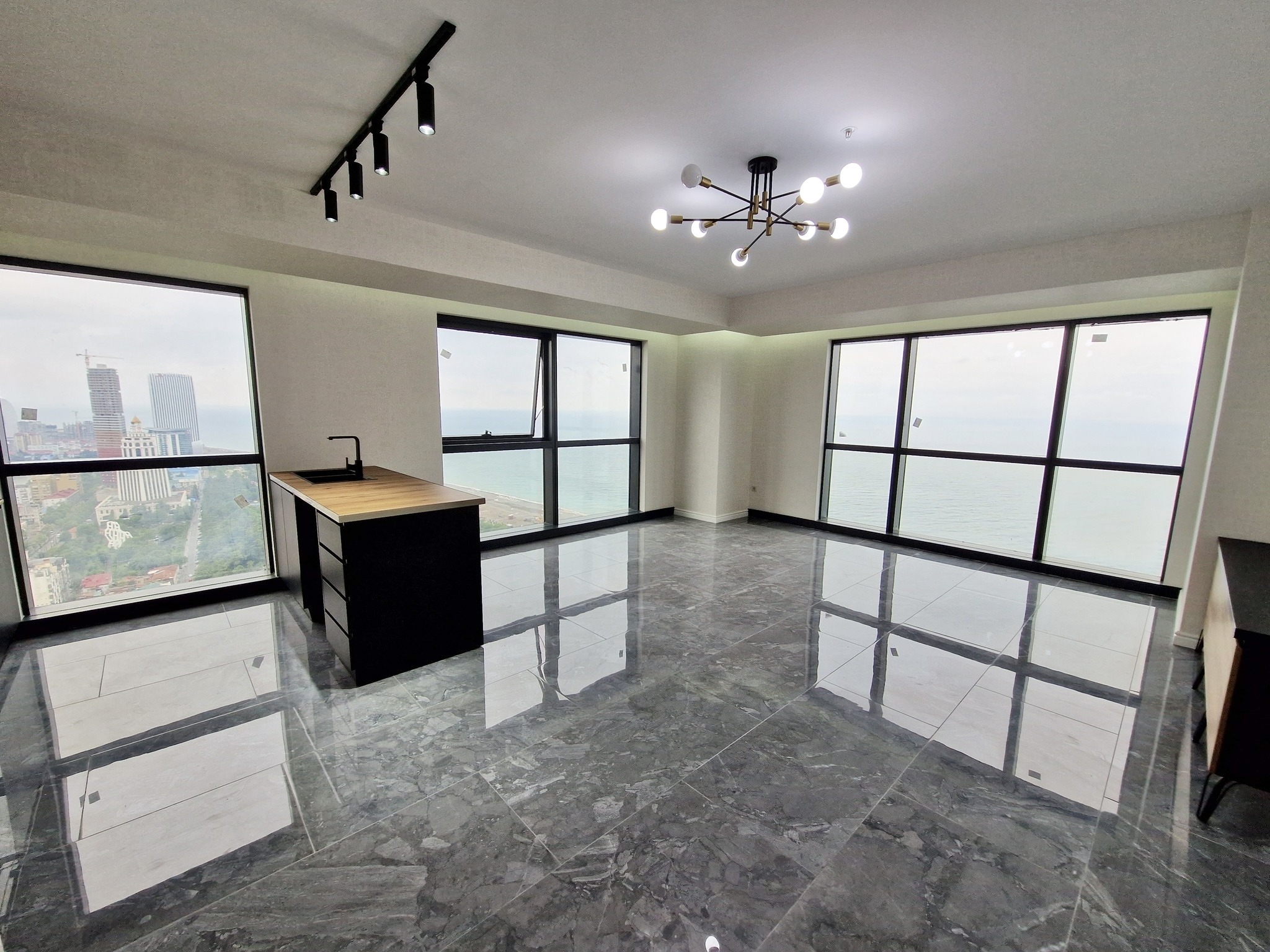 Three rooms apartment in Porta Tower