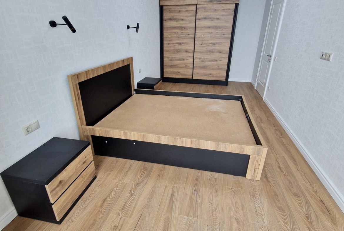 Three rooms apartment in Porta Tower