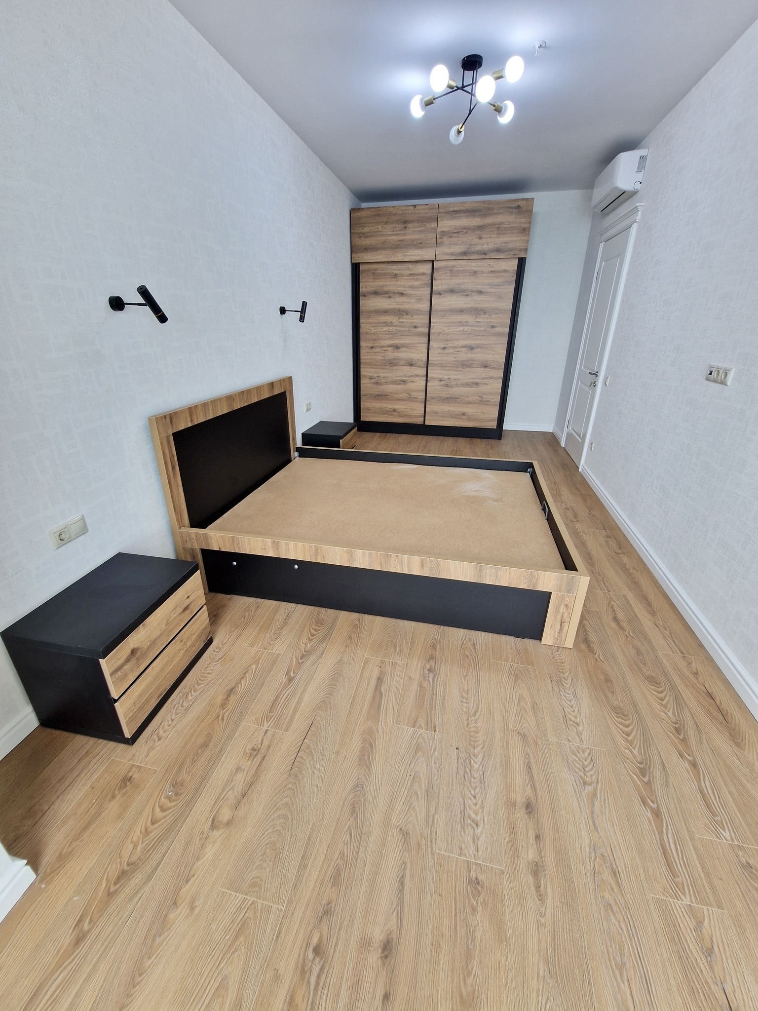 Three rooms apartment in Porta Tower