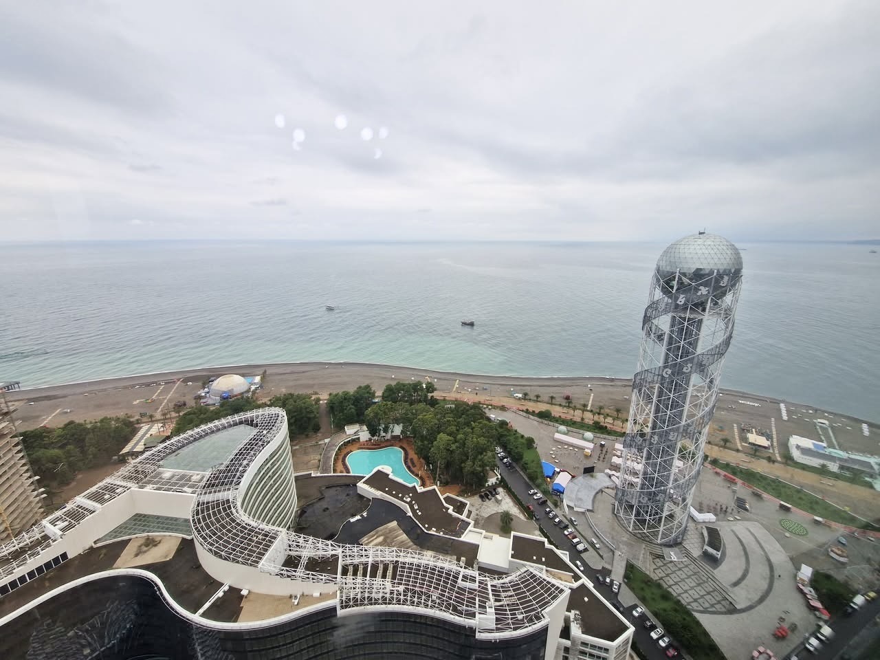 Three rooms apartment in Porta Tower