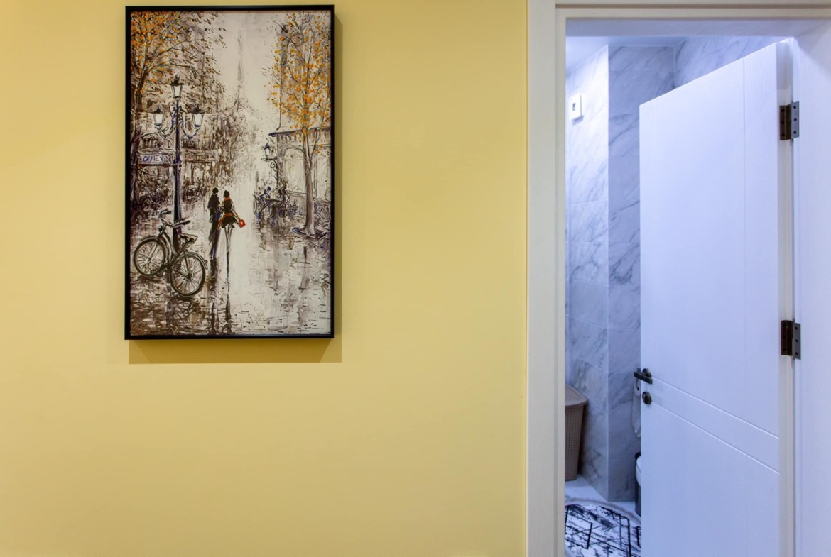 Big studio for sale in Intourist Residence