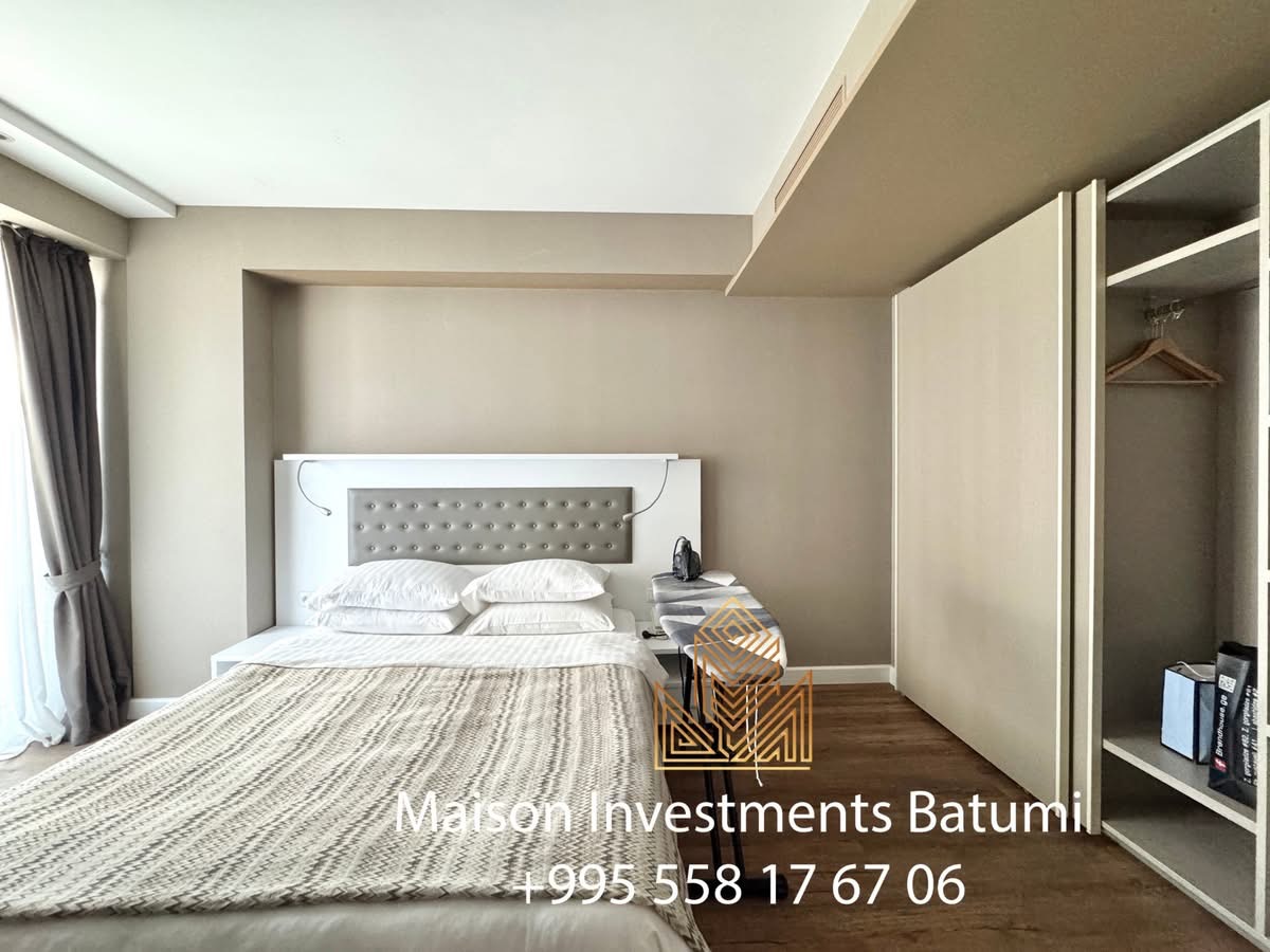 Two rooms apartment in Alliance Palace