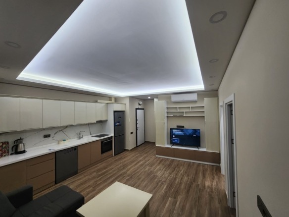 Three rooms apartment in Metro City