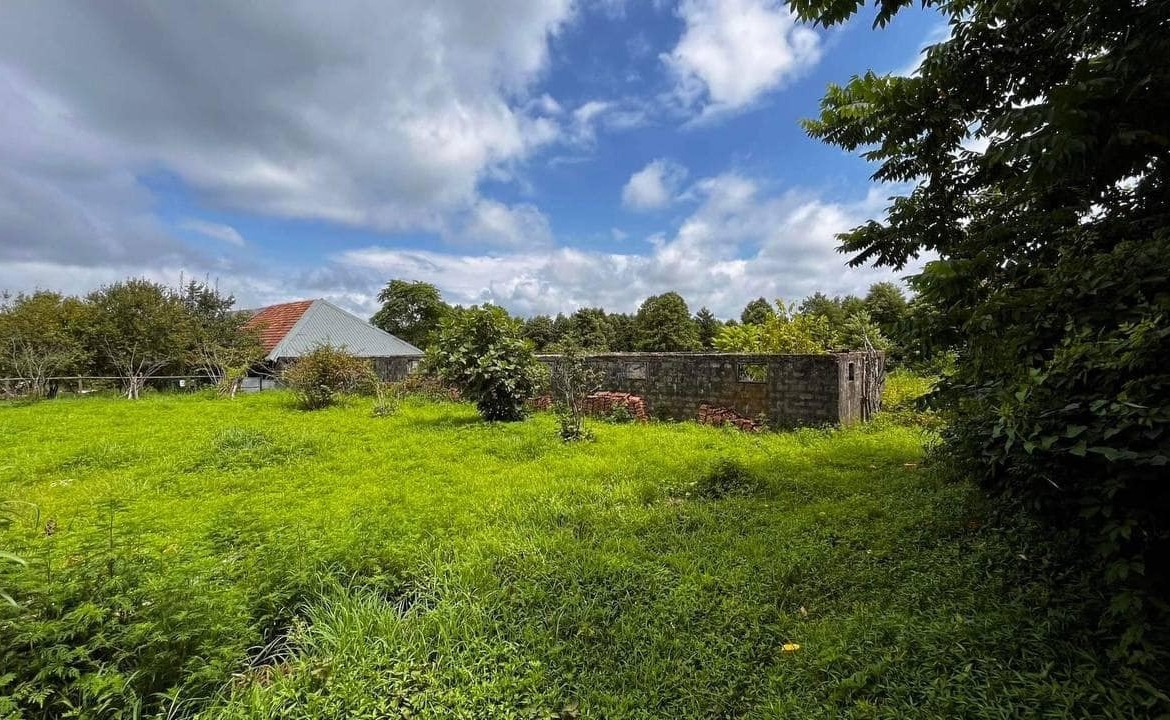 Plot of land in Ureki