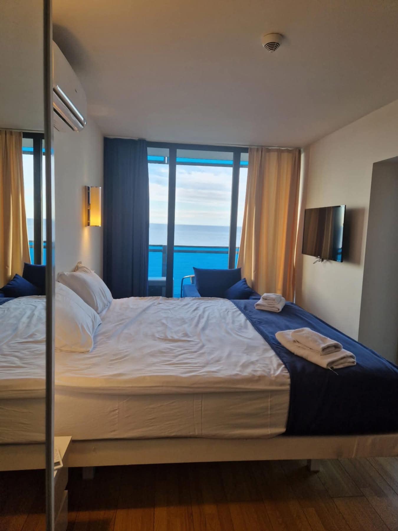 Three rooms apartment in Orbi city