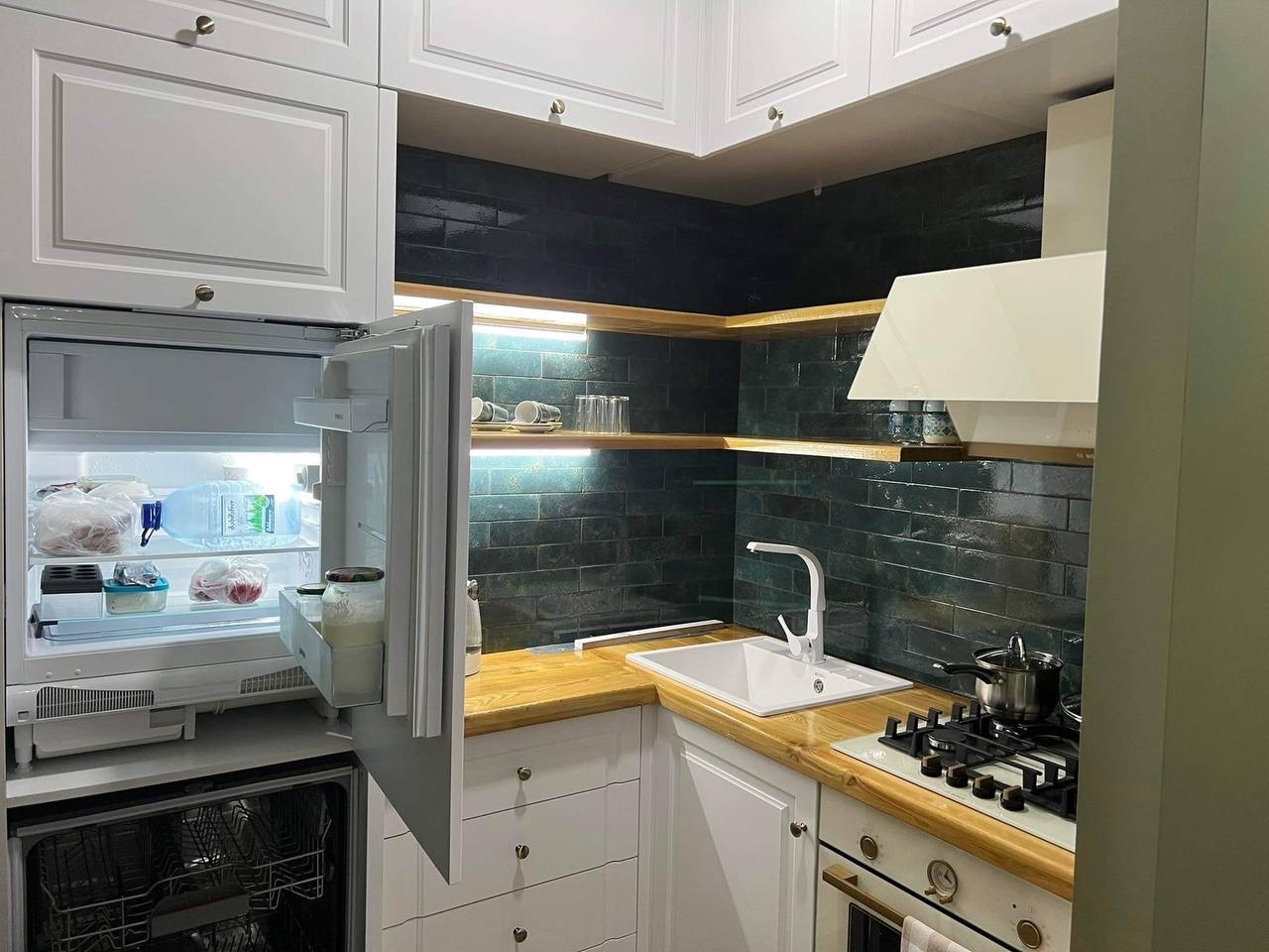 Two rooms apartment in Dar Building