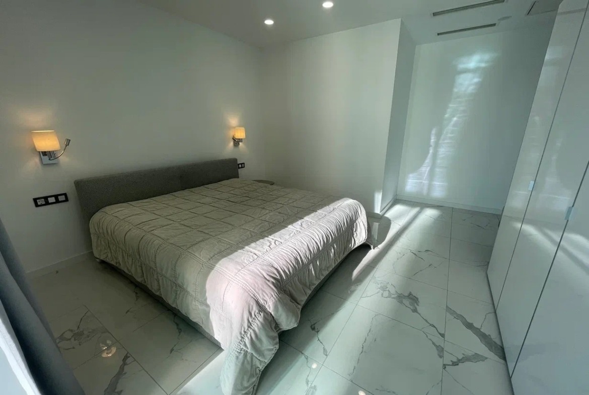 Three rooms apartment in Hilton