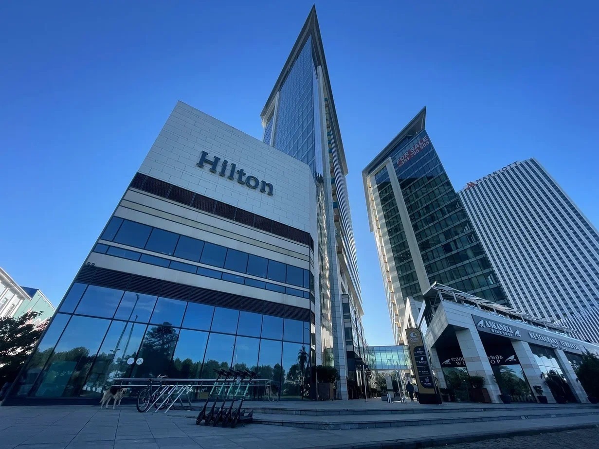 Three rooms apartment in Hilton