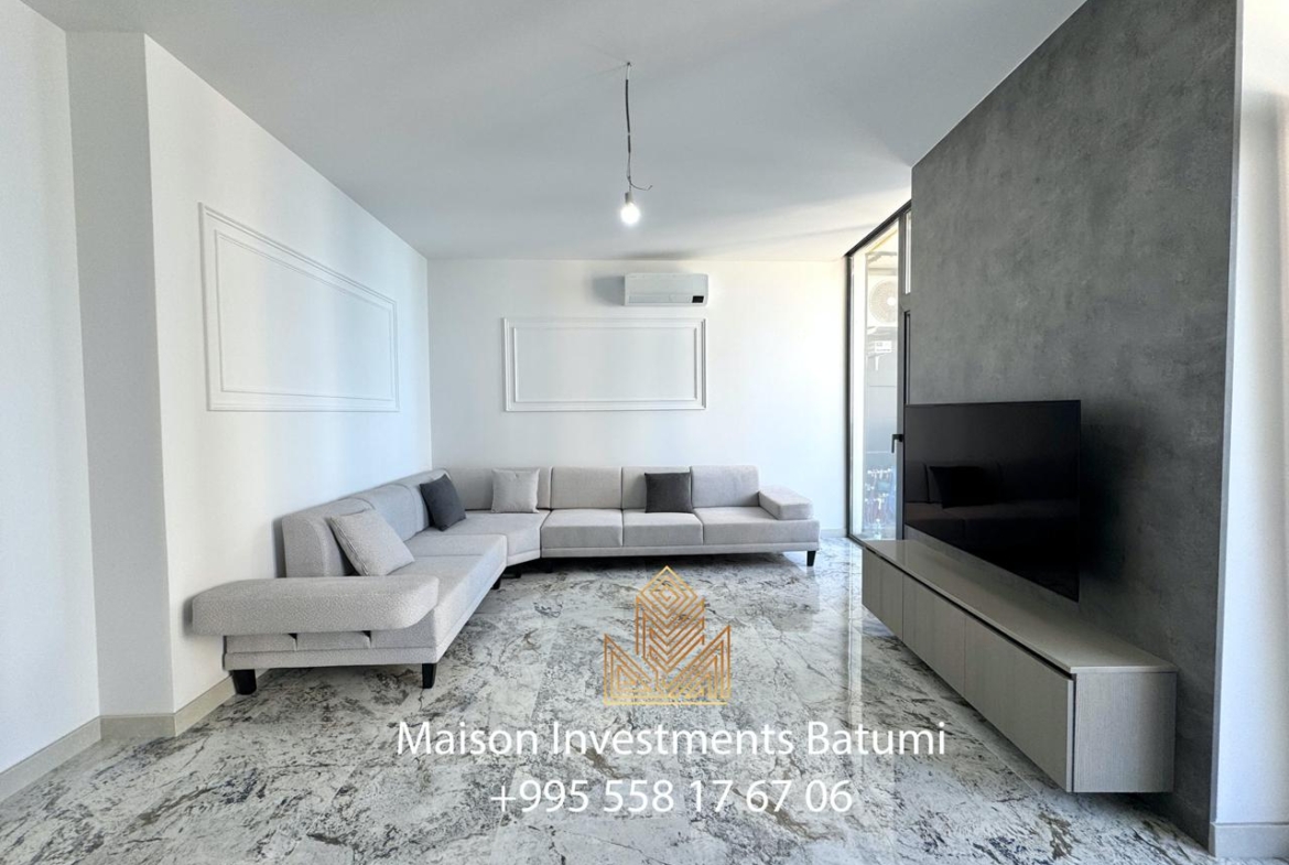 Three rooms apartment in Aisi
