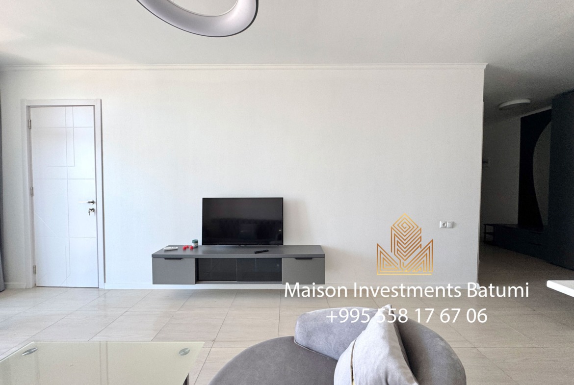 Three rooms apartment in old part of Batumi