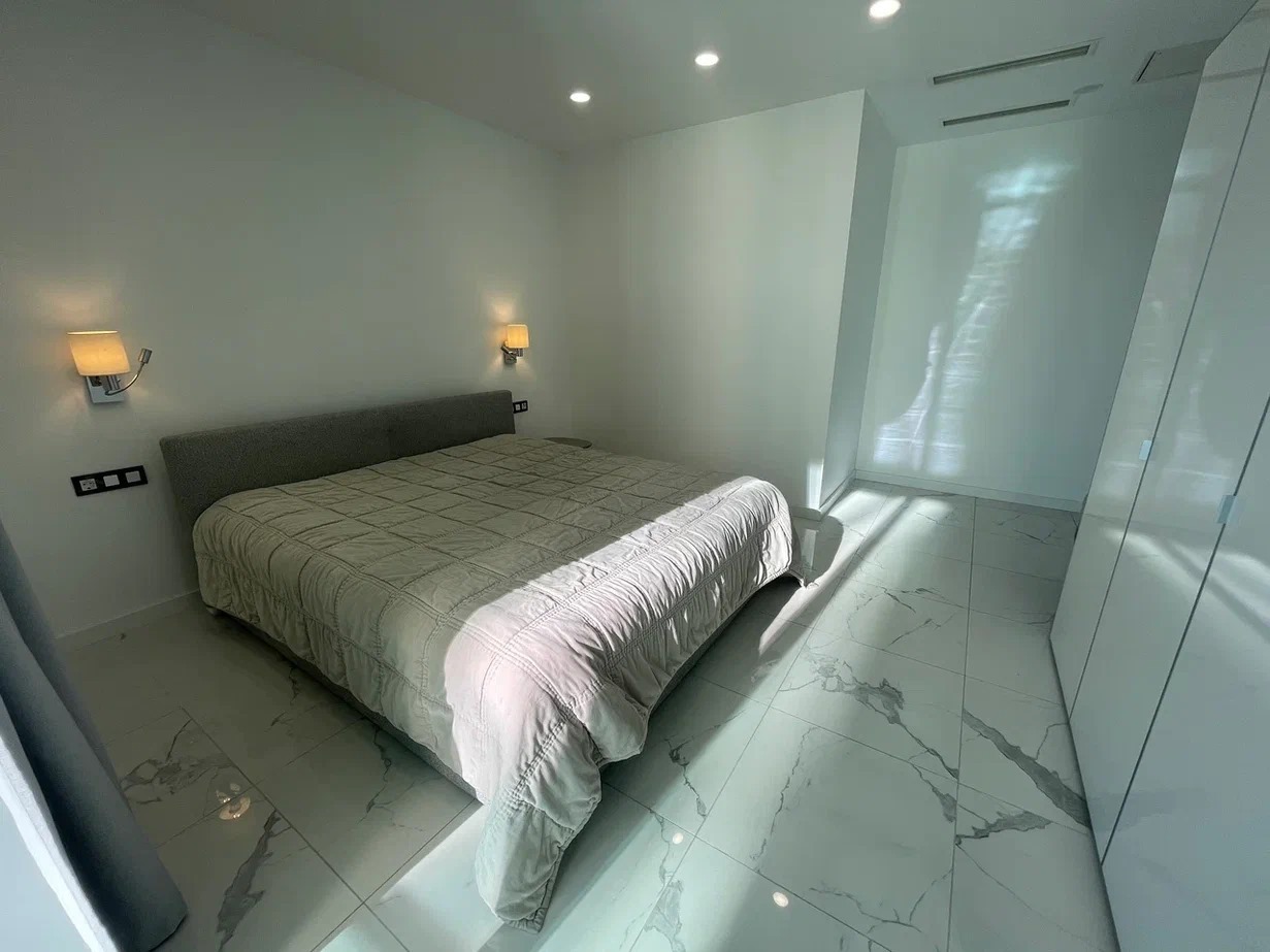 Three rooms apartment in Hilton