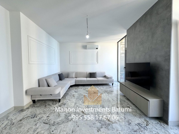 Three rooms apartment in Aisi
