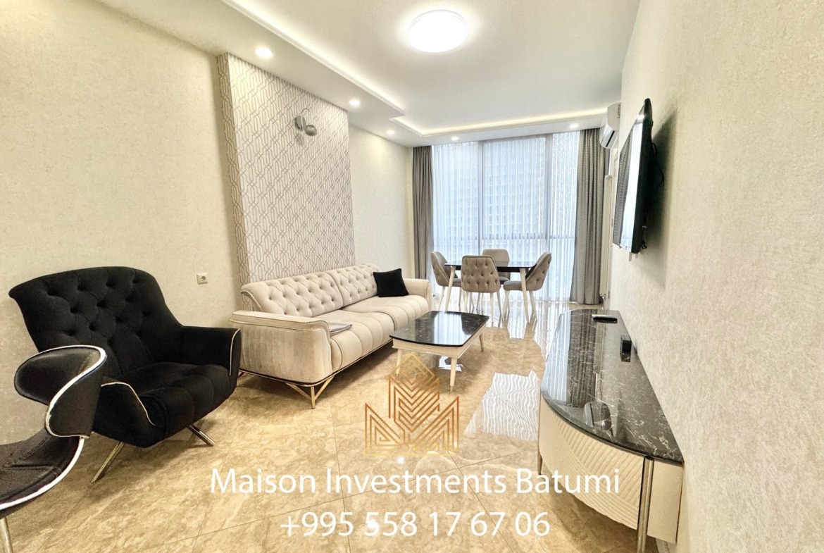 Two rooms apartment in New Wave