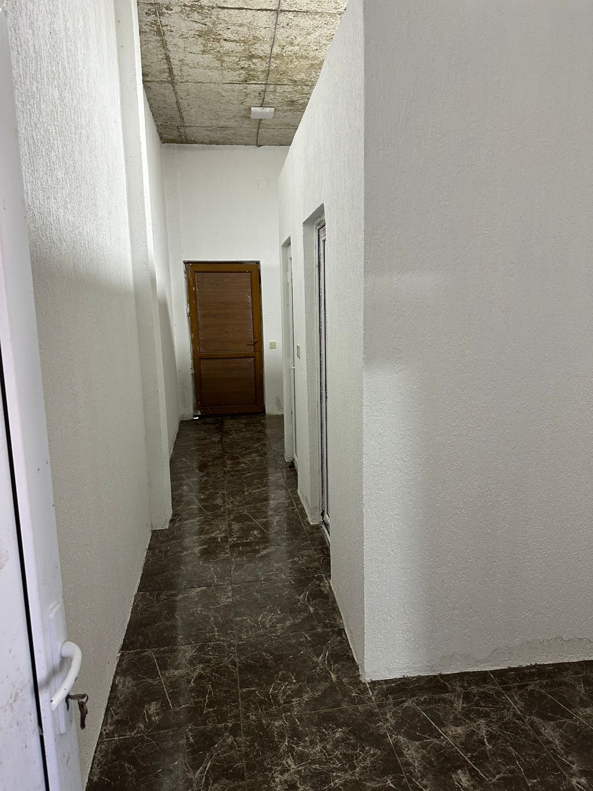 Commercial building with plot of land for sale