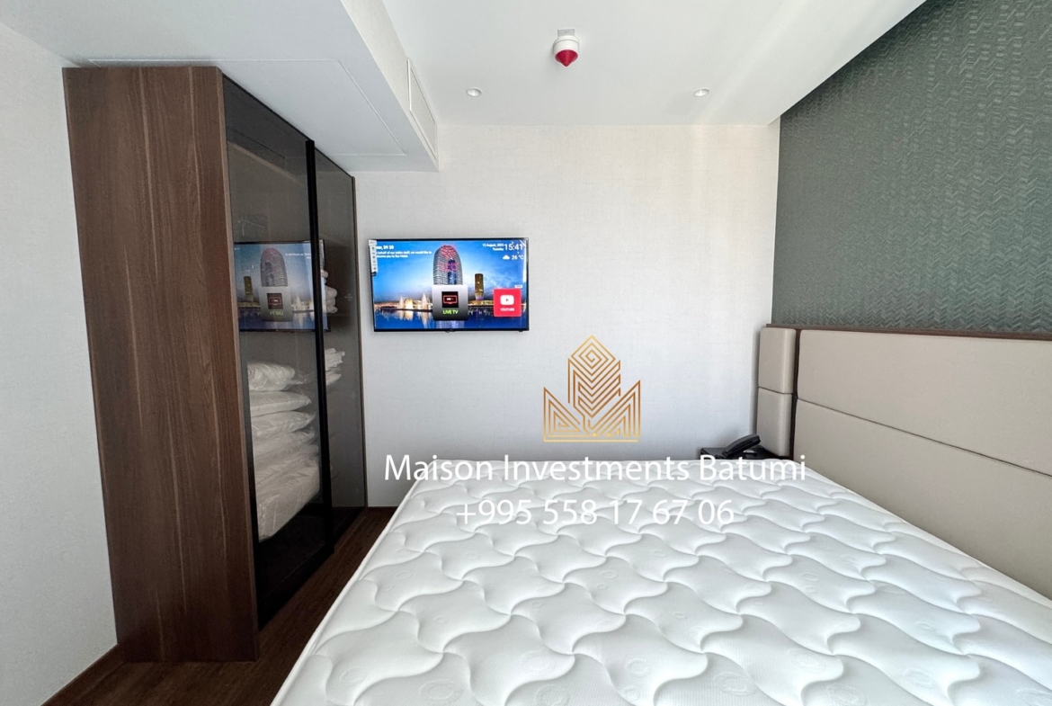 Two rooms apartment in Alliance Privilege