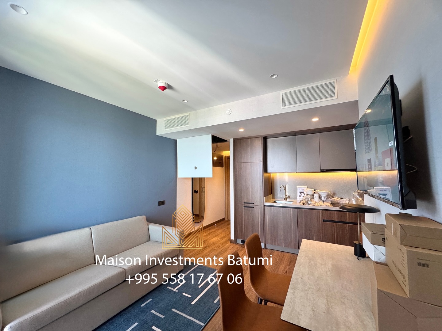 Two rooms apartment in Alliance Privilege