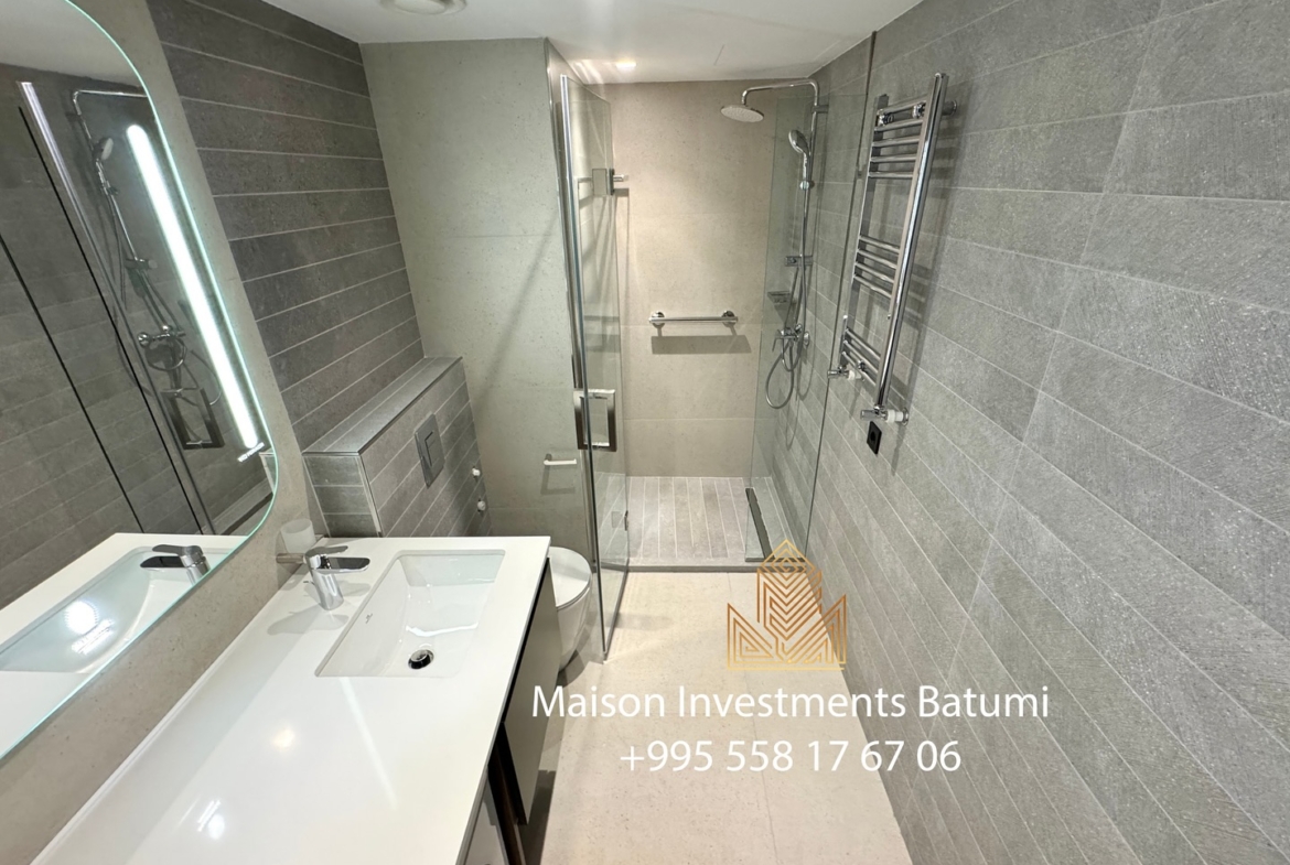 Two rooms apartment in Alliance Privilege