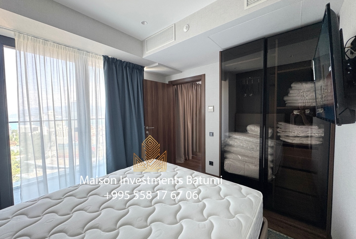 Two rooms apartment in Alliance Privilege