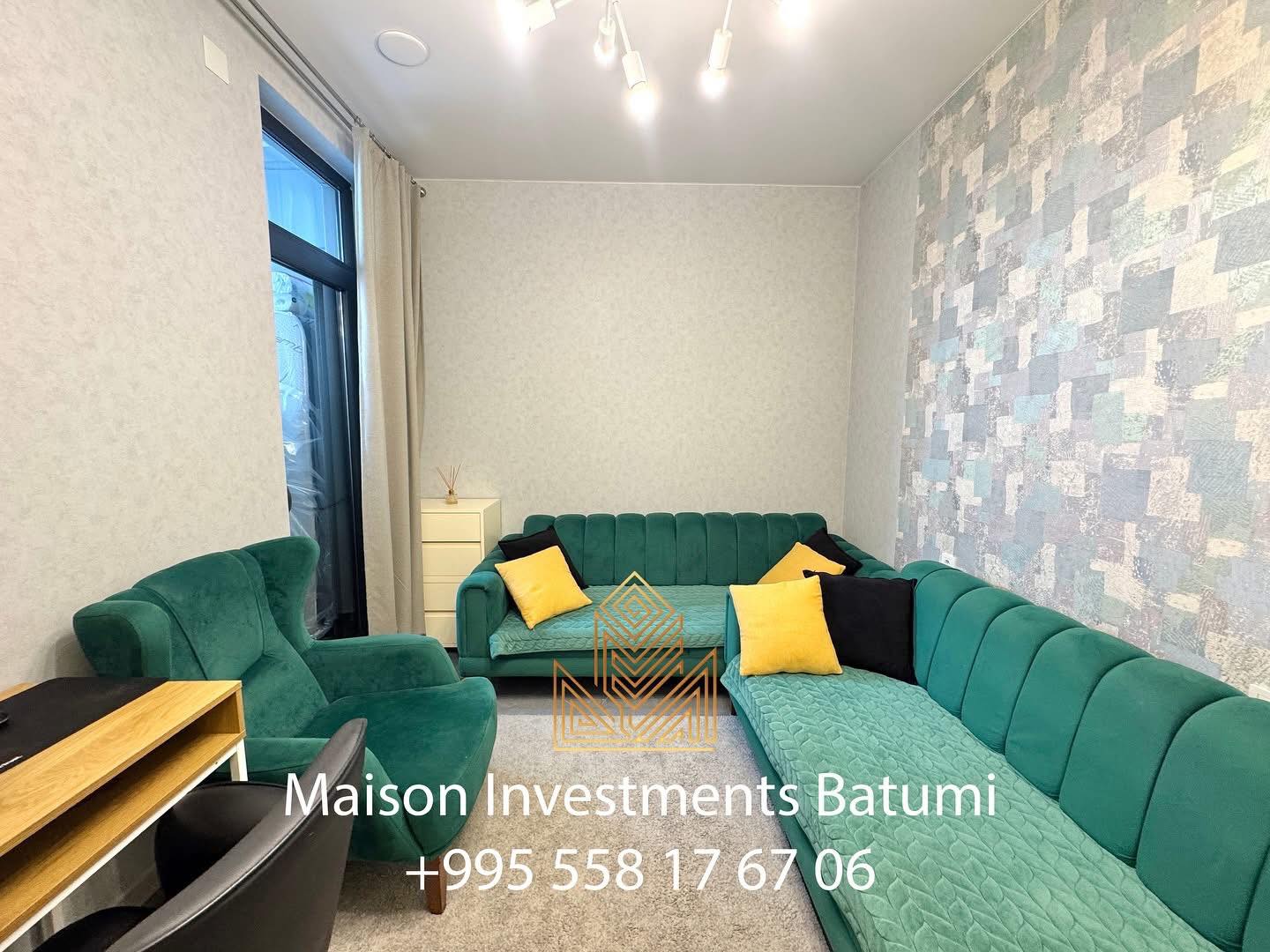 Three rooms apartment for sale in Intourist Residence