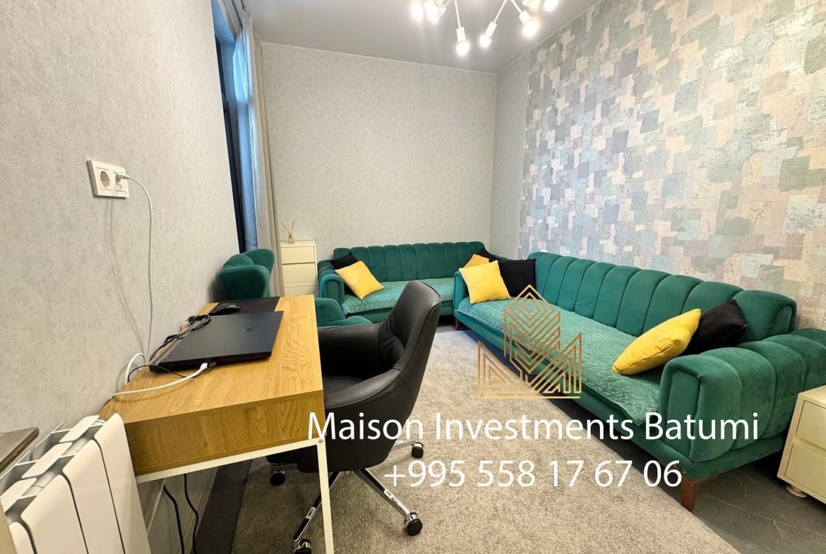 Three rooms apartment for sale in Intourist Residence