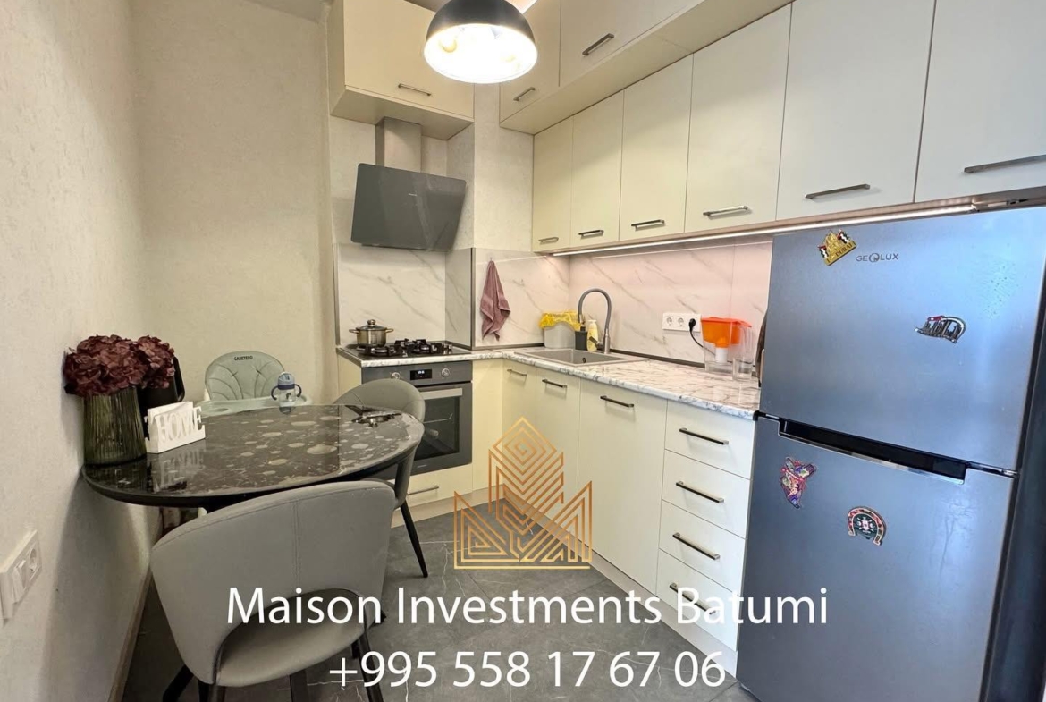 Three rooms apartment for sale in Intourist Residence
