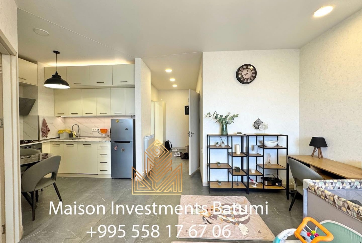 Three rooms apartment for sale in Intourist Residence