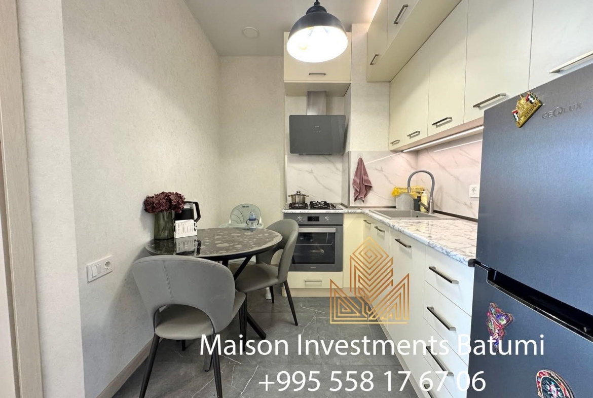 Three rooms apartment for sale in Intourist Residence